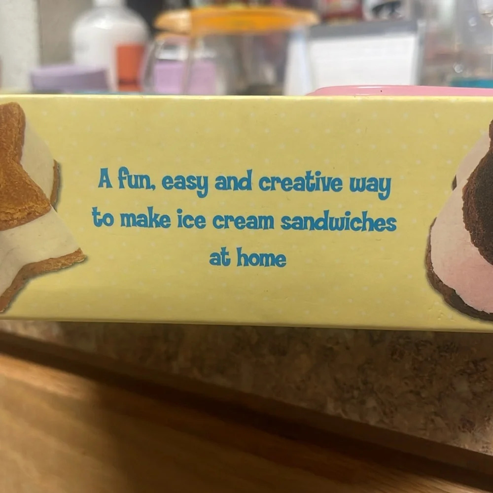 Williams Sonoma Barnyard Animal Shaped Ice Cream Sandwich Molds